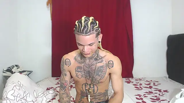 Snapshot of hot_man05 chatting on February 2025 02:06:02 AM hot man05 online show from February 2025 02:06:02 AM