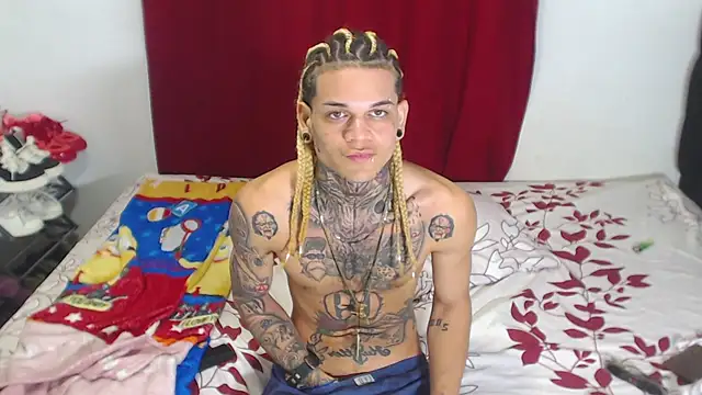 Snapshot of hot_man05 chatting on February 2025 06:24:01 AM hot man05 online show from February 2025 06:24:01 AM