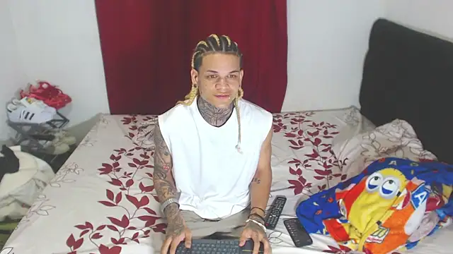 Snapshot of hot_man05 chatting on February 2025 11:30:01 PM hot man05 online show from February 2025 11:30:01 PM