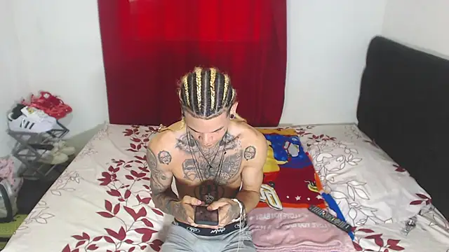 Snapshot of hot_man05 chatting on February 2025 04:22:01 PM hot man05 online show from February 2025 04:22:01 PM