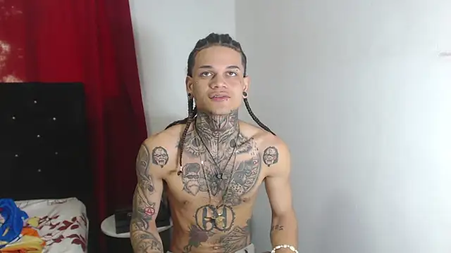 Snapshot of hot_man05 chatting on March 2025 10:05:02 PM hot man05 online show from March 2025 10:05:02 PM