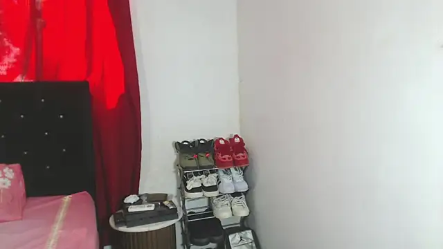 Snapshot of hot_man05 chatting on March 2025 07:43:02 PM hot man05 online show from March 2025 07:43:02 PM