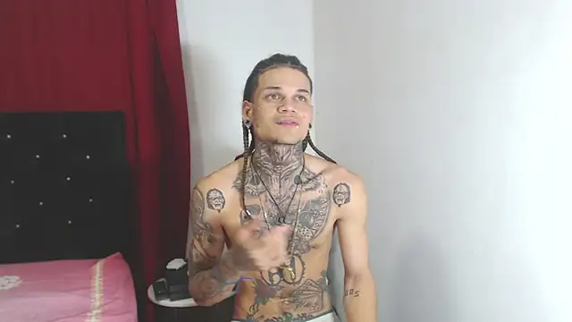 Snapshot of hot_man05 chatting on March 2025 05:29:02 AM hot man05 online show from March 2025 05:29:02 AM