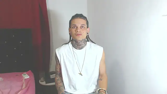 Snapshot of hot_man05 chatting on March 2025 04:45:02 AM hot man05 online show from March 2025 04:45:02 AM