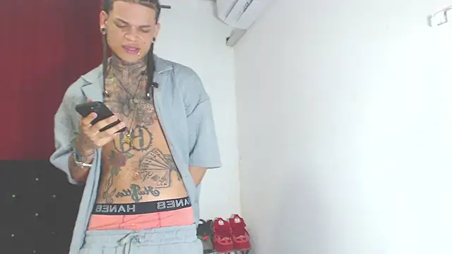 Snapshot of hot_man05 chatting on March 2025 07:49:02 AM hot man05 online show from March 2025 07:49:02 AM