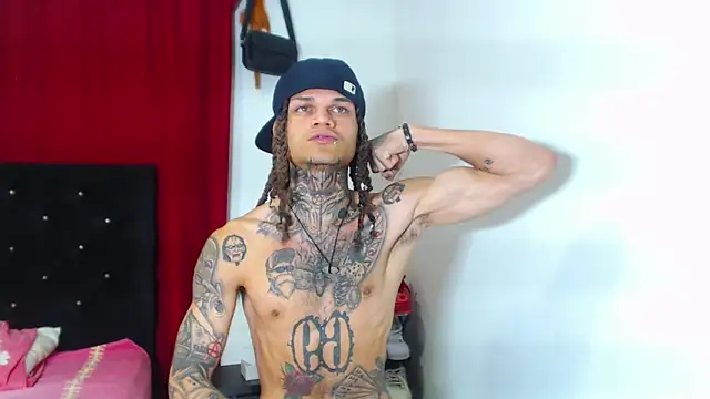 Snapshot of hot_man05 chatting on March 2025 05:30:01 AM hot man05 online show from March 2025 05:30:01 AM