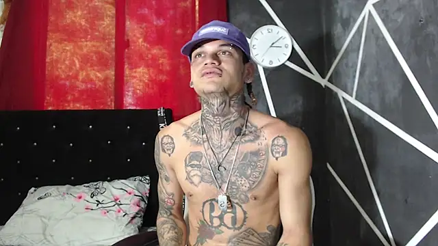 Snapshot of hot_man05 chatting on October 2025 02:01:01 PM hot man05 online show from October 2025 02:01:01 PM