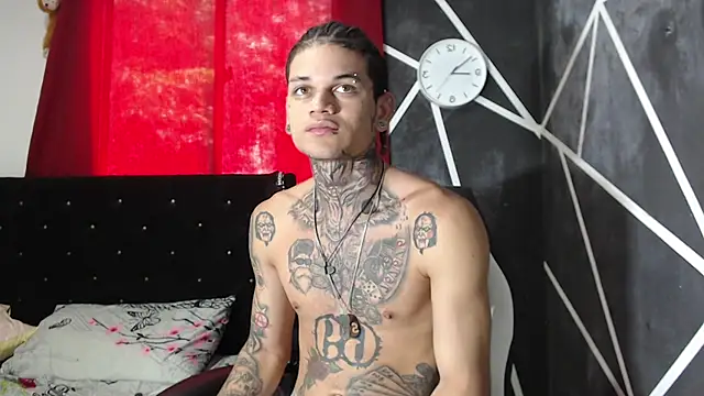 Snapshot of hot_man05 chatting on October 2025 04:47:02 PM hot man05 online show from October 2025 04:47:02 PM