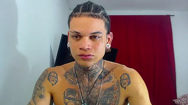 Snapshot of hot_man05 chatting on October 2025 02:59:02 AM hot man05 online show from October 2025 02:59:02 AM