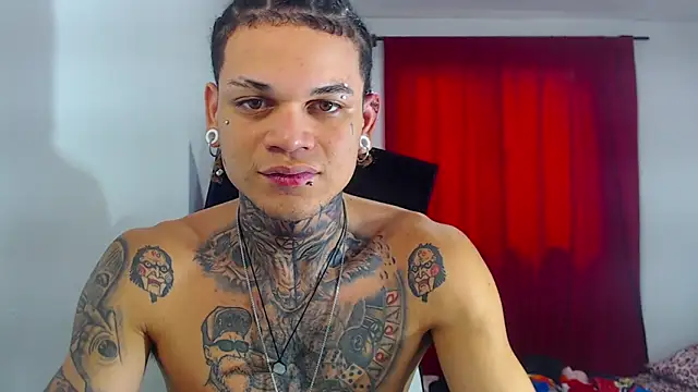 Snapshot of hot_man05 chatting on October 2025 07:51:01 PM hot man05 online show from October 2025 07:51:01 PM