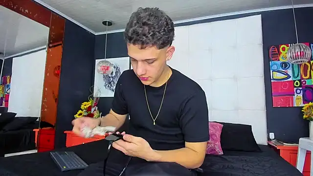 Thomas May4rs online show from March 2025 04:30:02 AM