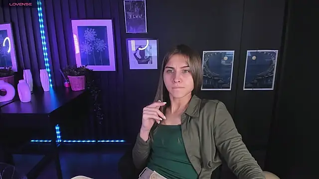 Snapshot of CharmBianca chatting on February 2025 05:31:01 PM CharmBianca online show from February 2025 05:31:01 PM