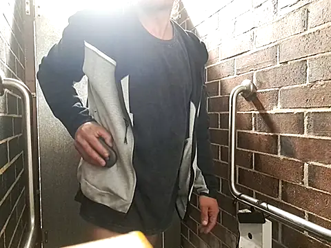 Snapshot of RichardHard_1 chatting on October 2025 05:36:02 PM RichardHard 1 online show from October 2025 05:36:02 PM