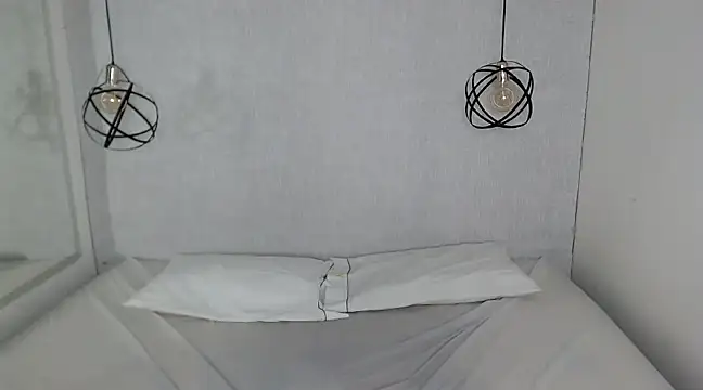 Liiamthompson online show from March 2025 11:34:02 AM