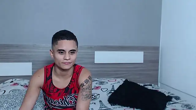 Liiamthompson online show from October 2025 11:25:02 PM