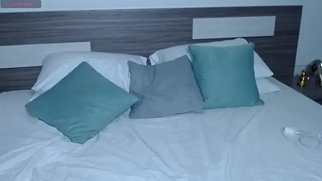 Liiamthompson online show from March 2026 09:25:03 AM