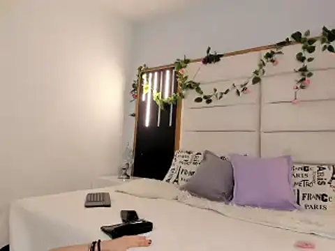 Snapshot of SofiArias chatting on February 2025 05:37:02 PM SofiArias online show from February 2025 05:37:02 PM