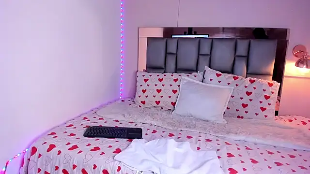 Snapshot of SofiArias chatting on September 2025 02:17:01 PM SofiArias online show from September 2025 02:17:01 PM