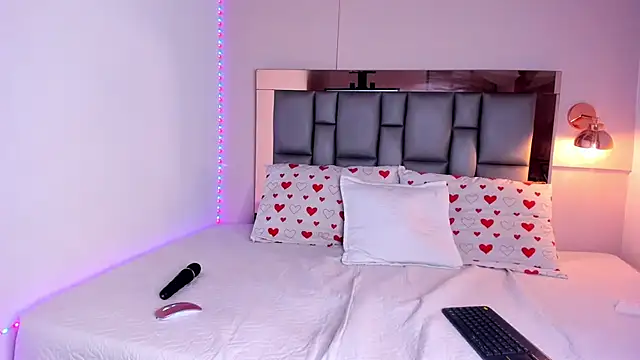 Snapshot of SofiArias chatting on September 2025 05:49:01 PM SofiArias online show from September 2025 05:49:01 PM