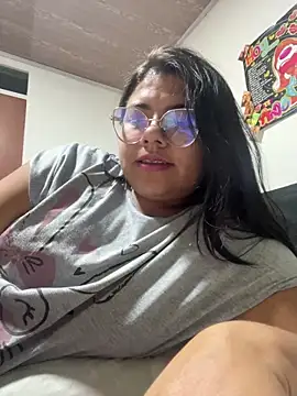 viccky vick online show from February 2025 04:33:02 AM