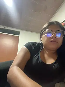 viccky vick online show from February 2025 12:20:01 AM