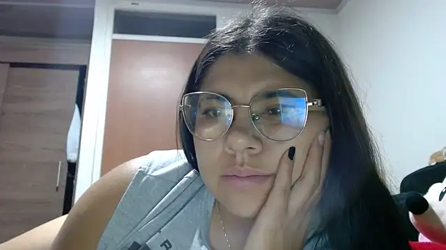 viccky vick online show from October 2025 03:39:02 AM