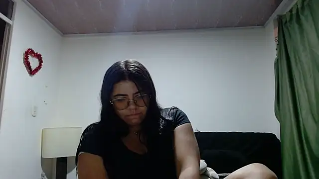 viccky vick online show from October 2025 03:18:02 AM