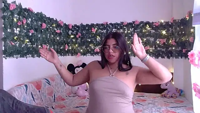 viccky vick online show from November 2025 07:52:02 PM