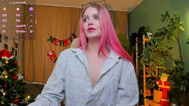 Gretchen Mol online show from December 2025 07:37:01 AM