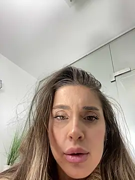 Snapshot of Anya-Ray chatting on February 2025 03:08:02 PM Anya-Ray online show from February 2025 03:08:02 PM