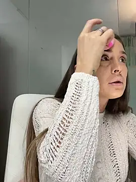 Snapshot of Anya-Ray chatting on February 2025 11:57:02 AM Anya-Ray online show from February 2025 11:57:02 AM