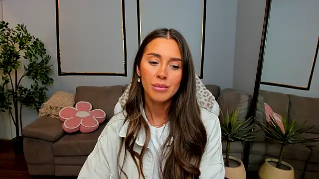 Snapshot of Anya-Ray chatting on April 2026 12:47:01 PM Anya-Ray online show from April 2026 12:47:01 PM