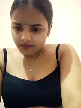 Snapshot of RAYI_123 chatting on February 2025 05:09:02 PM RAYI 123 online show from February 2025 05:09:02 PM