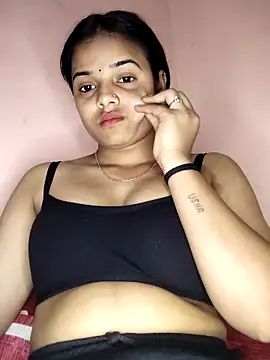 Snapshot of RAYI_123 chatting on March 2025 07:04:02 AM RAYI 123 online show from March 2025 07:04:02 AM