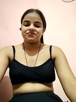 Snapshot of RAYI_123 chatting on October 2025 06:21:02 AM RAYI 123 online show from October 2025 06:21:02 AM