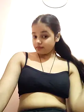 Snapshot of RAYI_123 chatting on October 2025 04:37:01 AM RAYI 123 online show from October 2025 04:37:01 AM