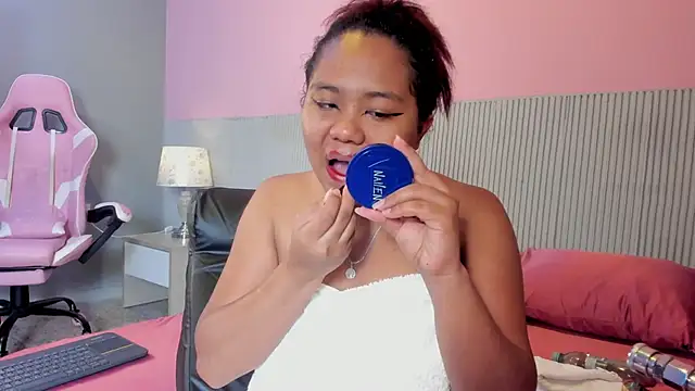 yeikafoxy online show from October 2025 08:35:01 AM