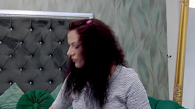 Snapshot of LissaAnn chatting on February 2025 06:08:02 PM LissaAnn online show from February 2025 06:08:02 PM