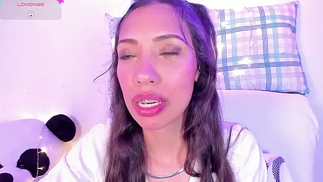 Miss veronicaa2 online show from February 2025 04:15:01 PM