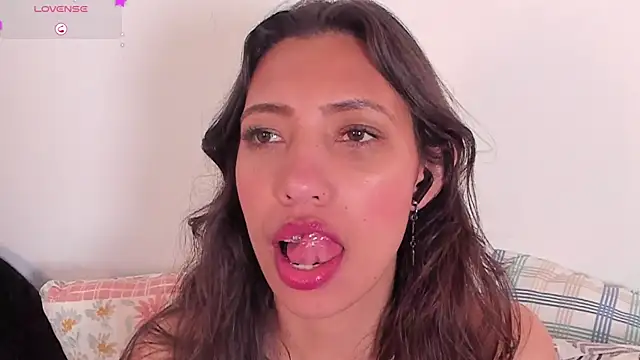 Miss veronicaa2 online show from March 2025 05:12:02 PM