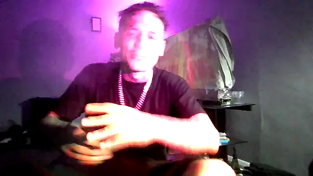 Snapshot of cruz815 chatting on June 2026 03:15:02 AM cruz815 online show from June 2026 03:15:02 AM