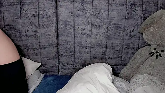 Snapshot of Dylan_Milk chatting on September 2025 08:58:02 PM Dylan Milk online show from September 2025 08:58:02 PM