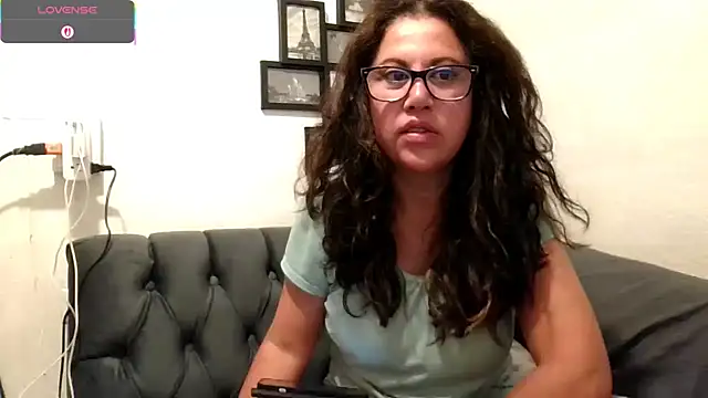 Snapshot of MirandaLatinaLovely chatting on November 2025 03:38:02 PM MirandaLatinaLovely online show from November 2025 03:38:02 PM