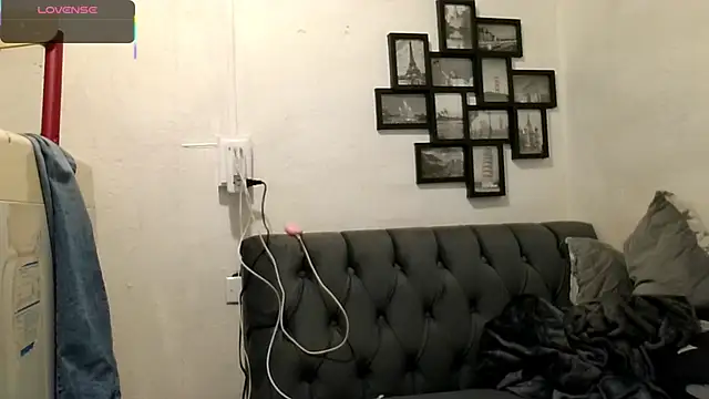 Snapshot of MirandaLatinaLovely chatting on November 2025 03:13:02 PM MirandaLatinaLovely online show from November 2025 03:13:02 PM