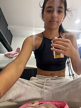 eva roseee online show from April 2026 05:36:01 PM