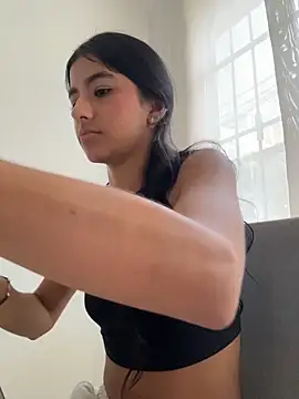 eva roseee online show from April 2026 09:39:33 PM