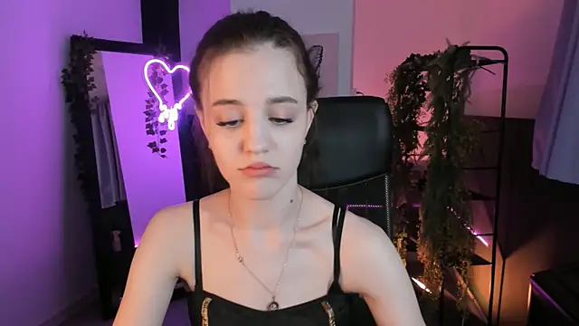 MilaStoyne online show from February 2025 11:30:01 PM