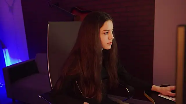 MilaStoyne online show from March 2025 06:07:02 AM