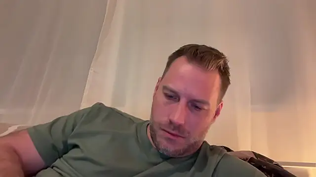 Christian87xxx online show from December 2025 05:22:02 PM