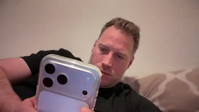 Snapshot of Christian87xxx chatting on March 2026 05:38:01 PM Christian87xxx online show from March 2026 05:38:01 PM